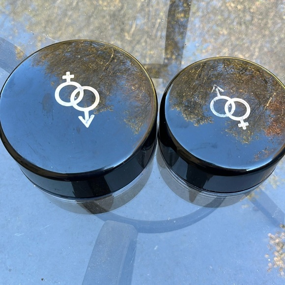 Alyssa Ashley Musk Dusting powder black empty containers.  Pre-owned set of 2 - Picture 1 of 7